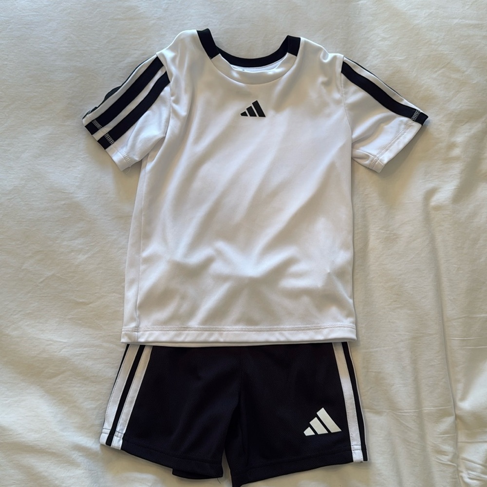 Adidas Essentials Set | 3T